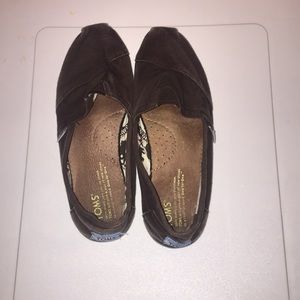 Toms Brown
